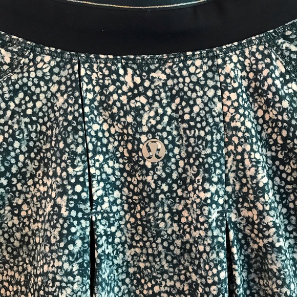 Lululemon size 6 Jacket - Picture 6 of 8